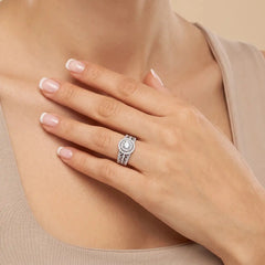 1.06 CT Round Halo Cluster Diamond Ring