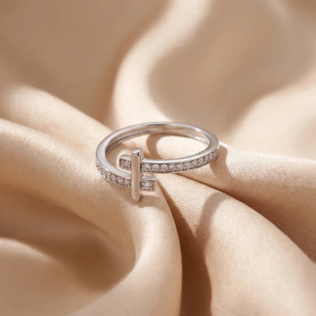 0.15 CT Round T-motif Pavé Diamond Ring