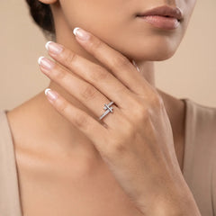 0.15 CT Round T-motif Pavé Diamond Ring